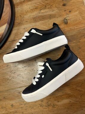 Reef Lay Day Dawn Black Leather Sneakers size 6.5